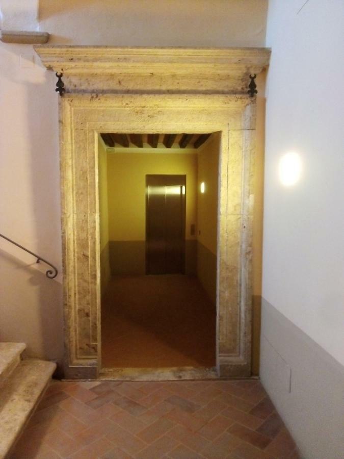 Historical Renaissance Palace Montepulciano Exterior photo